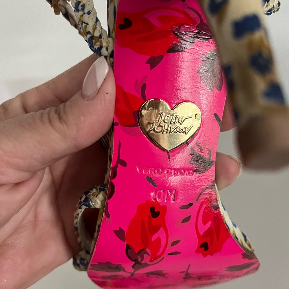 LIMITED EDITION Betsey Johnson BLUE BOW Floral STILETTO Size 10M - Picture 4 of 9